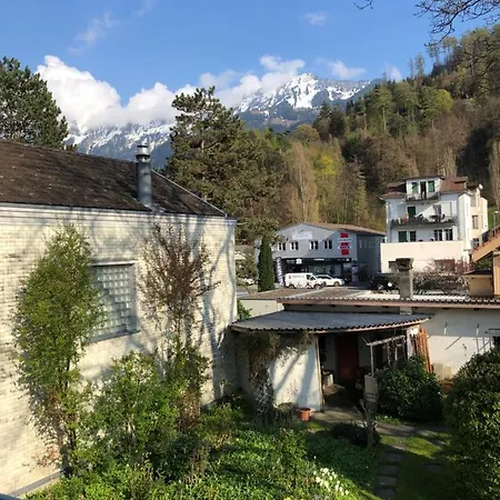 Grosszuegige Ferienwohnung Fuer 4 Personen * Ιντερλάκεν