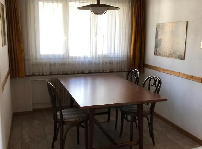 Grosszuegige Ferienwohnung Fuer 4 Personen *